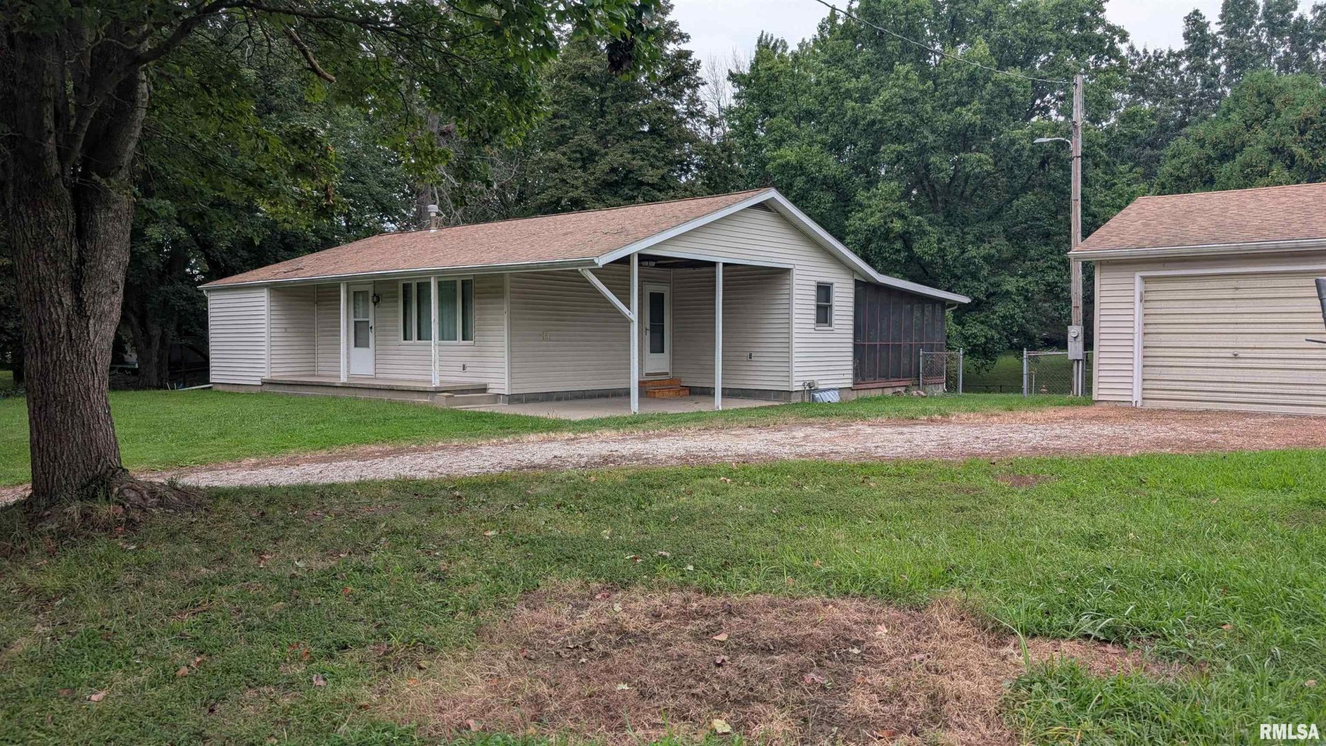 4487 Davis Road, Pawnee, IL 62558 Main Photo