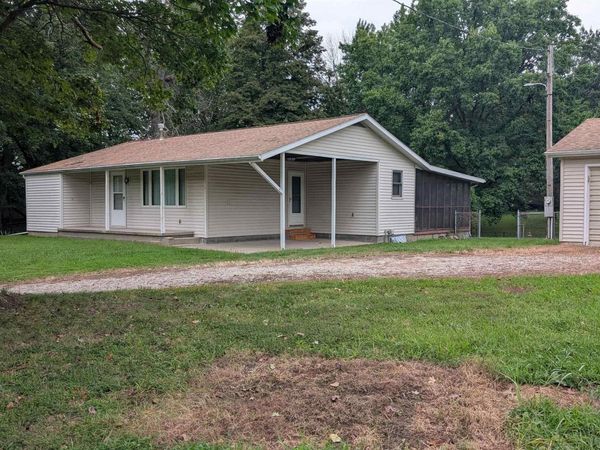 4487 DAVIS Road, Pawnee, IL 62558