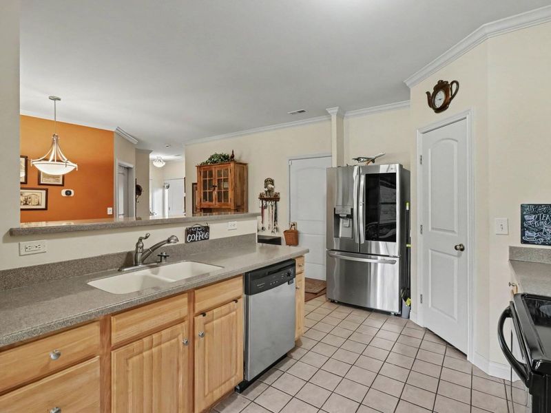 1864 Quarry Oaks Drive, Florence, KY 41042 Photo 10
