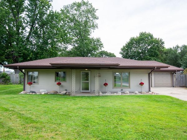 51460 Lake Drive, Elkhart, IN 46514