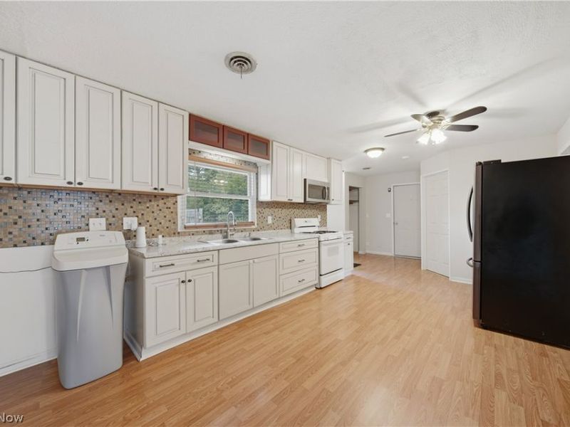 3121 3rd Street SE, Canton, OH 44707 Photo 3