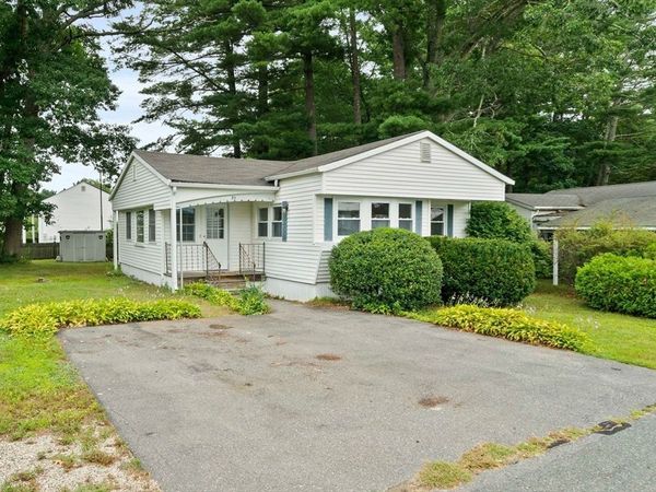 31 Beechwood Road, Halifax, MA 02338