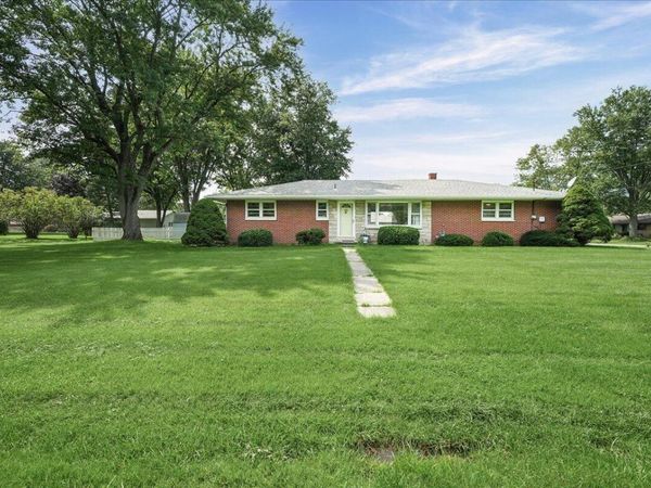 3605 Sunset Drive , Valparaiso, IN 46383