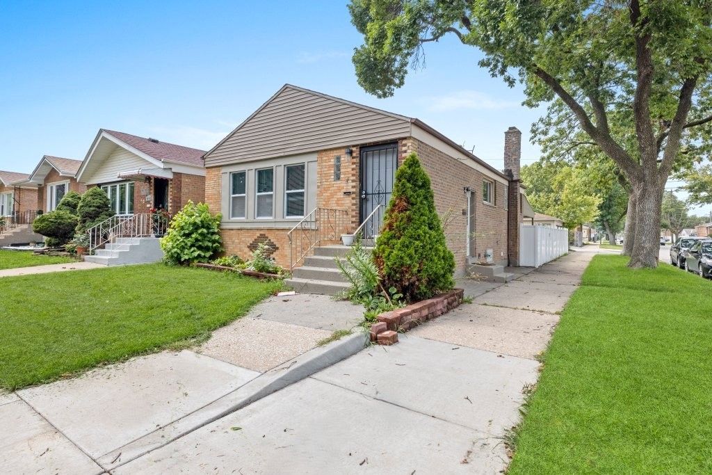 4800 S Lavergne Avenue, Chicago, IL 60638 Main Photo