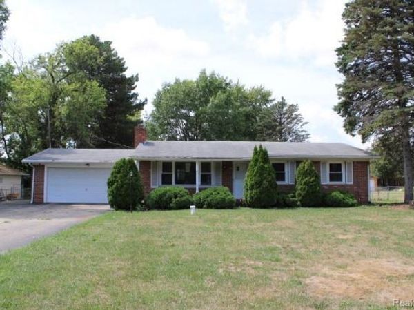 1031 Arapaho Drive , Burton, Mi 48509