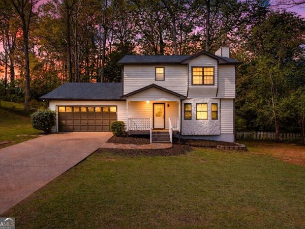 976 Walnut Drive, Lawrenceville, GA 30044