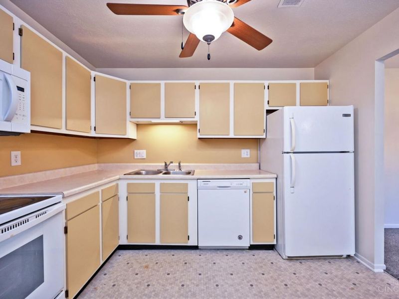 539 Davis Road, Unit 1, Pierce Township, OH 45255 Photo 14