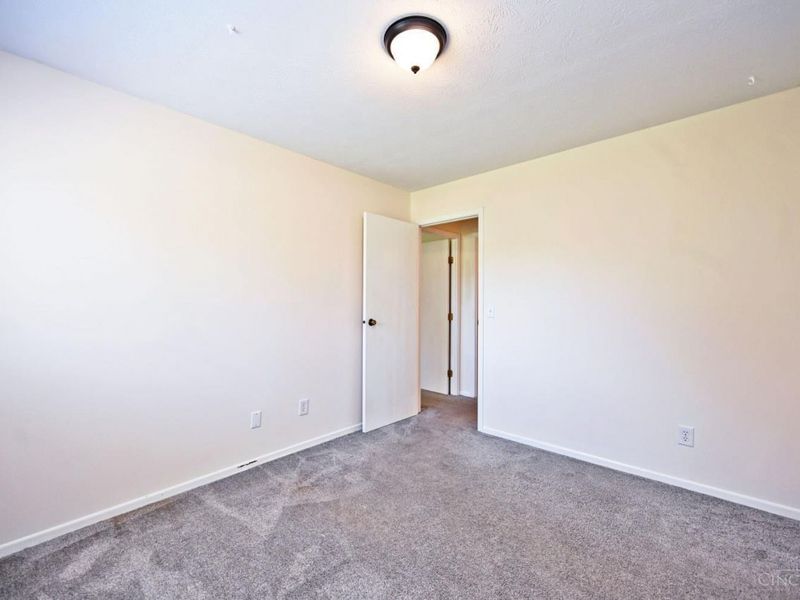539 Davis Road, Unit 1, Pierce Township, OH 45255 Photo 25