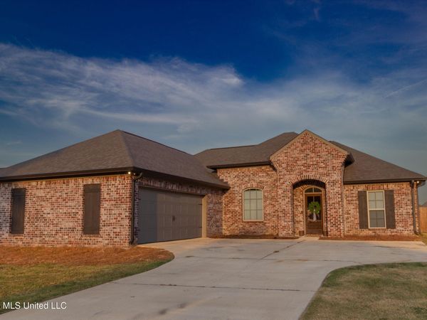 115 Chartleigh Circle, Canton, MS 39046