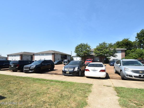 1300 Roosevelt Avenue, Greenwood, MS 38930