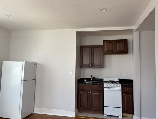 166 Salem, Unit b2, Malden, MA 02148