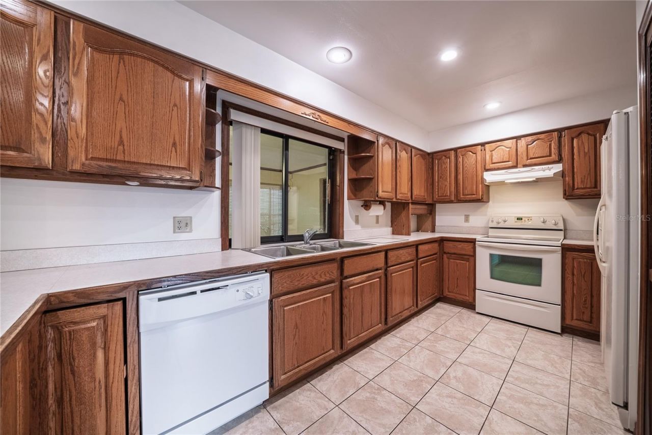 5519 Lake Mary Jess Shores Court, Orlando, FL 32839 Photo