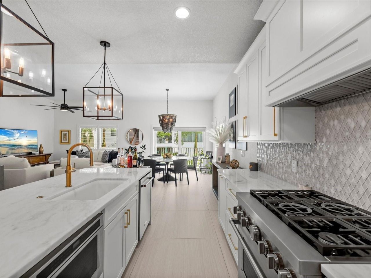 138 175th Avenue E, Redington Shores, FL 33708 Photo
