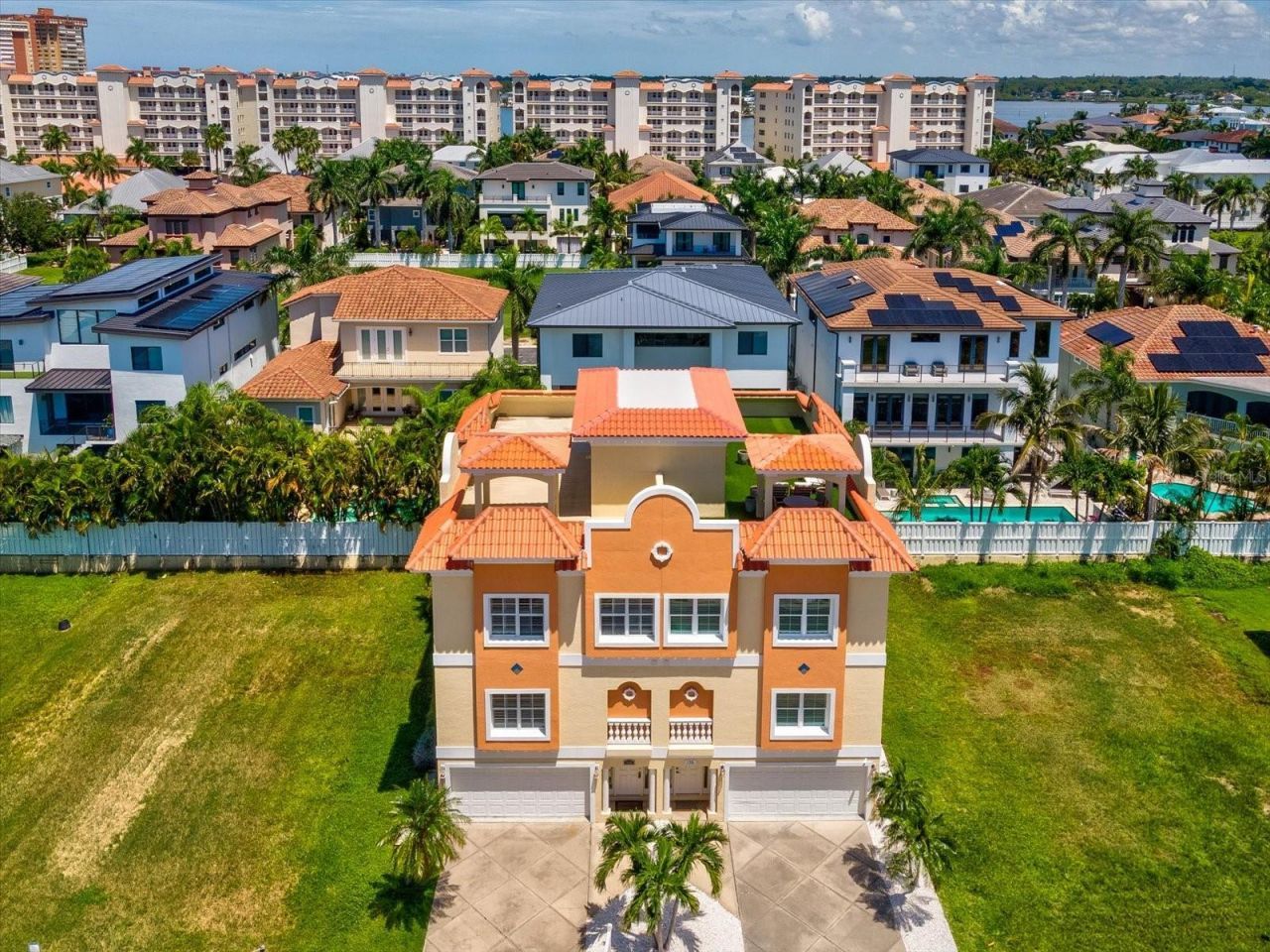 138 175th Avenue E, Redington Shores, FL 33708 Photo