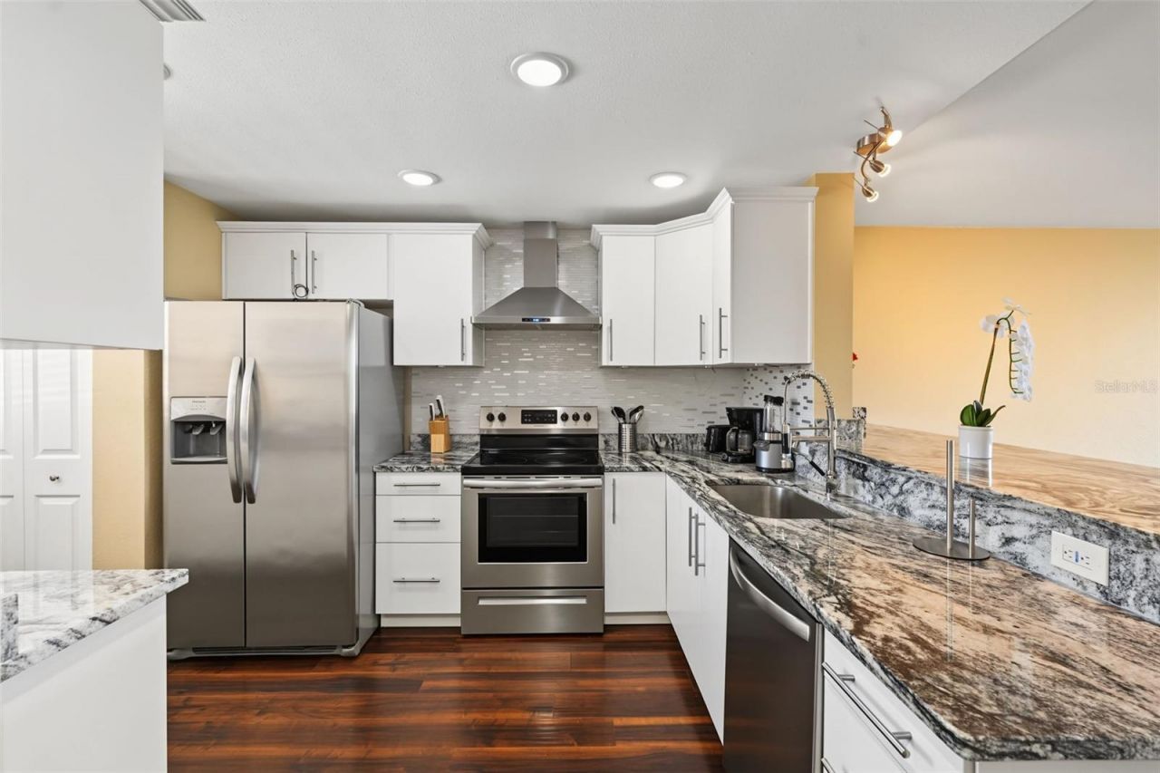 900 Cove Cay Drive , Unit 2B, Clearwater, FL 33760 Photo
