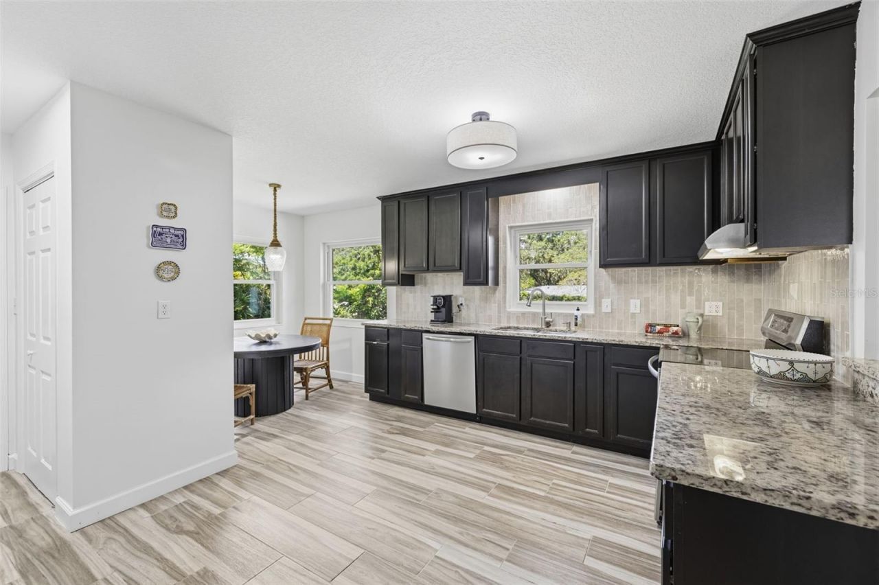 331 Sunnyside Road , Temple Terrace, FL 33617 Photo