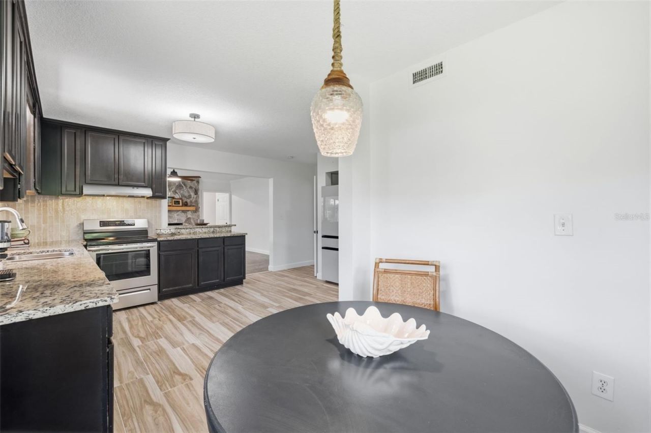 331 Sunnyside Road , Temple Terrace, FL 33617 Photo