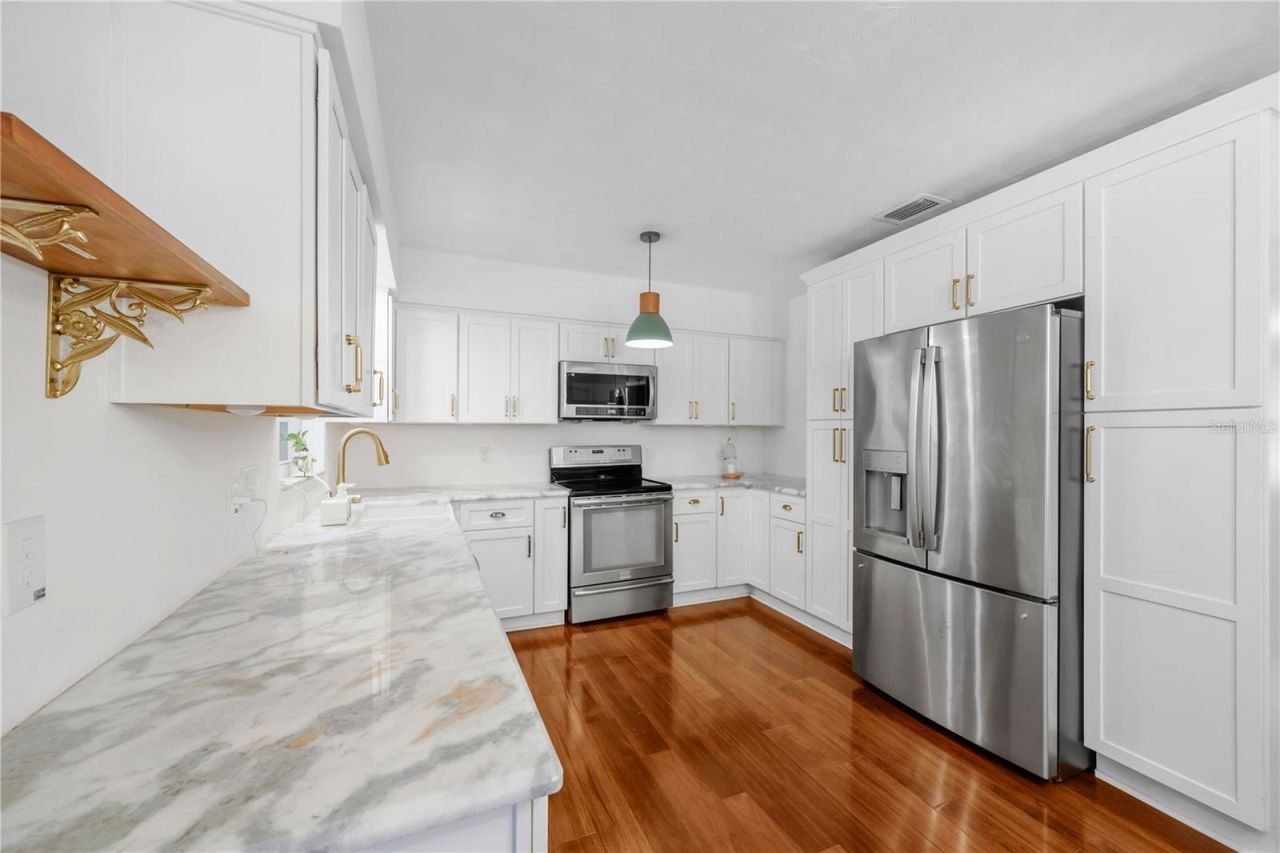 1708 Woodbine Drive , Brandon, FL 33510 Photo