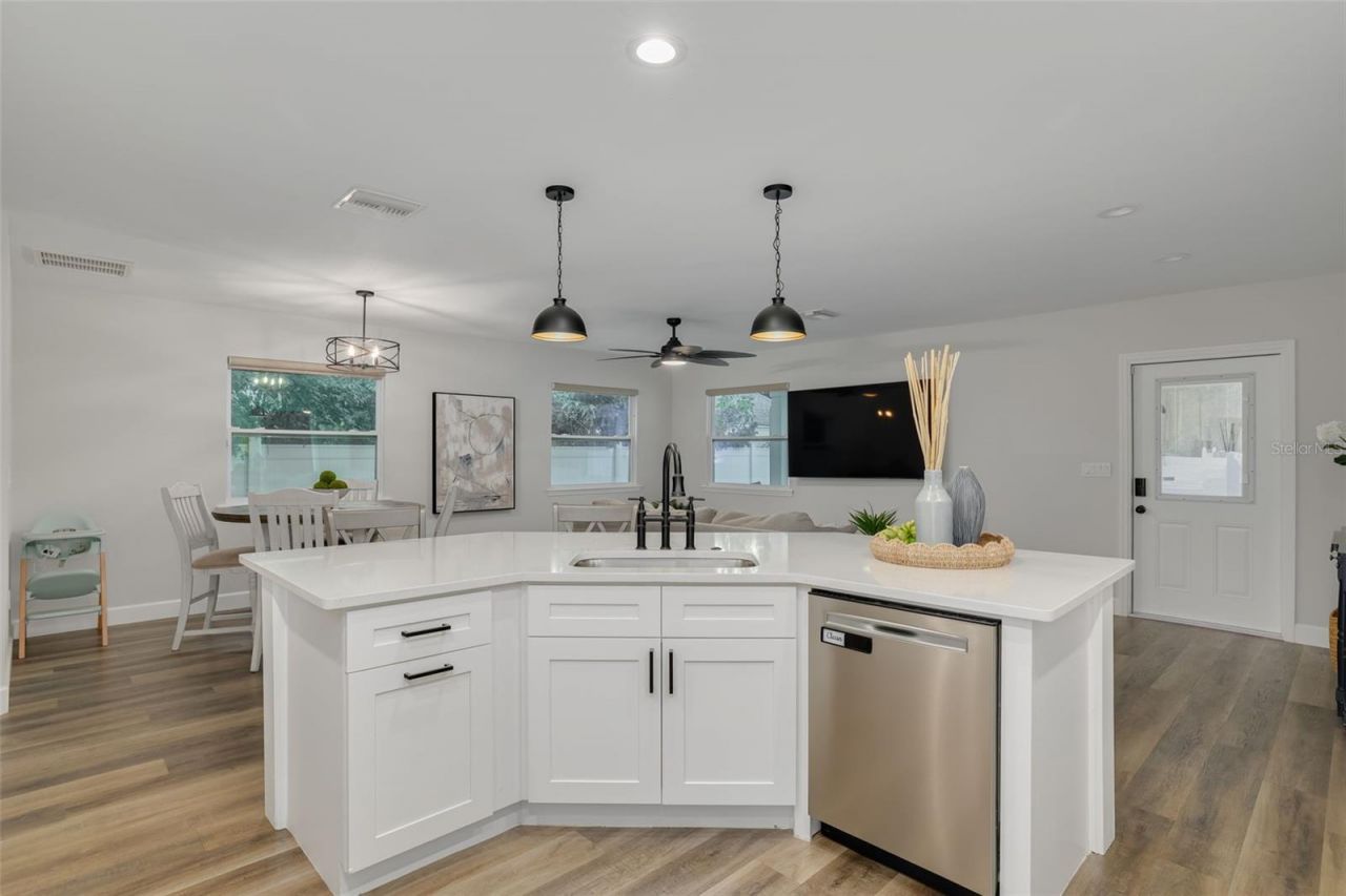 511 25th Avenue N, Saint Petersburg, FL 33704 Photo