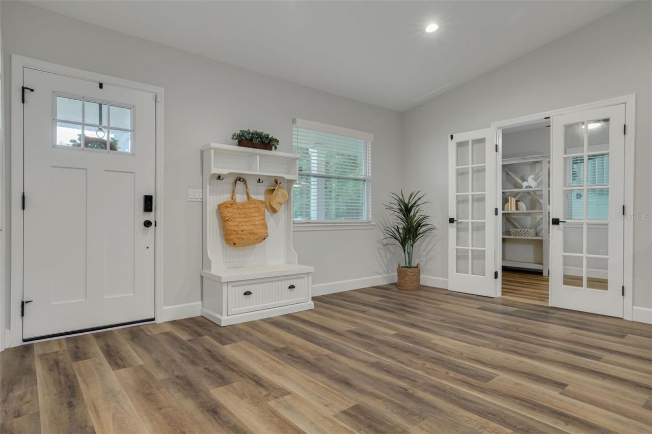 511 25th Avenue N, Saint Petersburg, FL 33704 Photo
