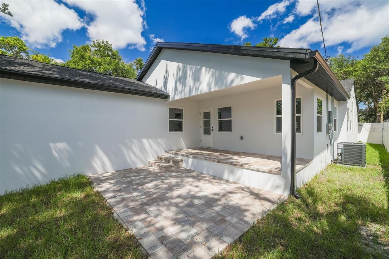 1426 15th Street N, Saint Petersburg, FL 33704 Photo