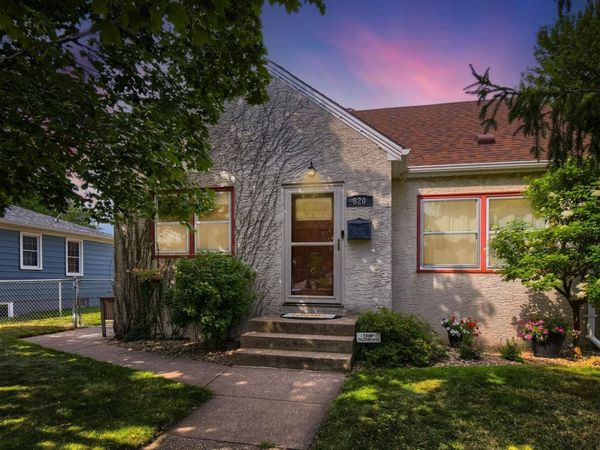 820 4th Avenue S, South Saint Paul, MN 55075