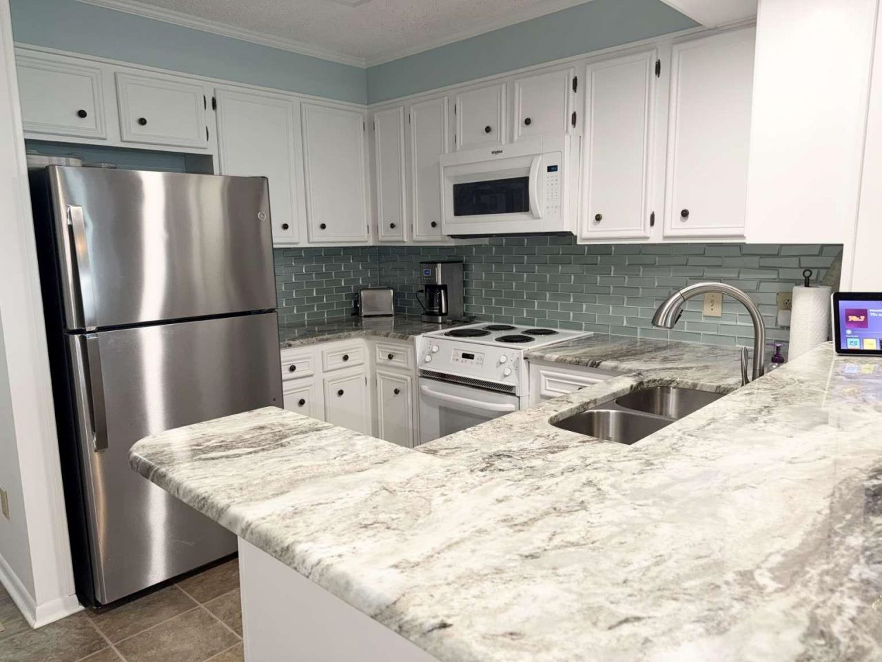 9570 Shore Dr. Photo 10