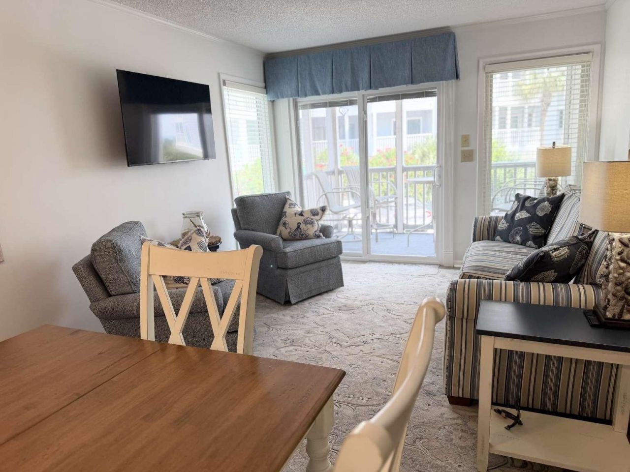 9570 Shore Dr. Photo 4