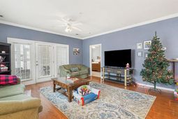 423 Mahogany Dr. photo 4