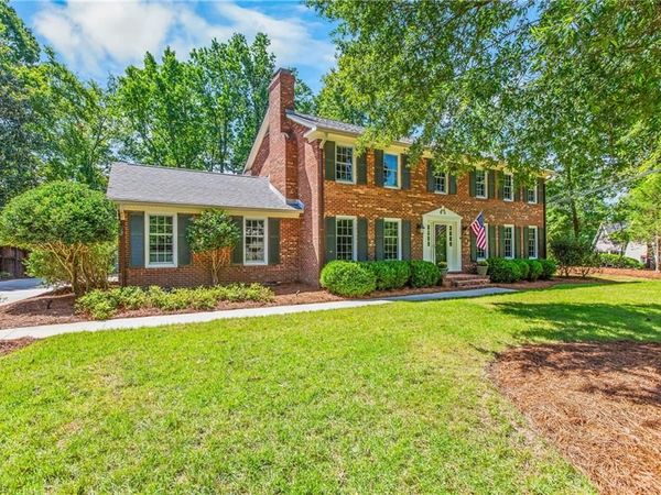 1236 Sturbridge Avenue , High Point, NC 27262