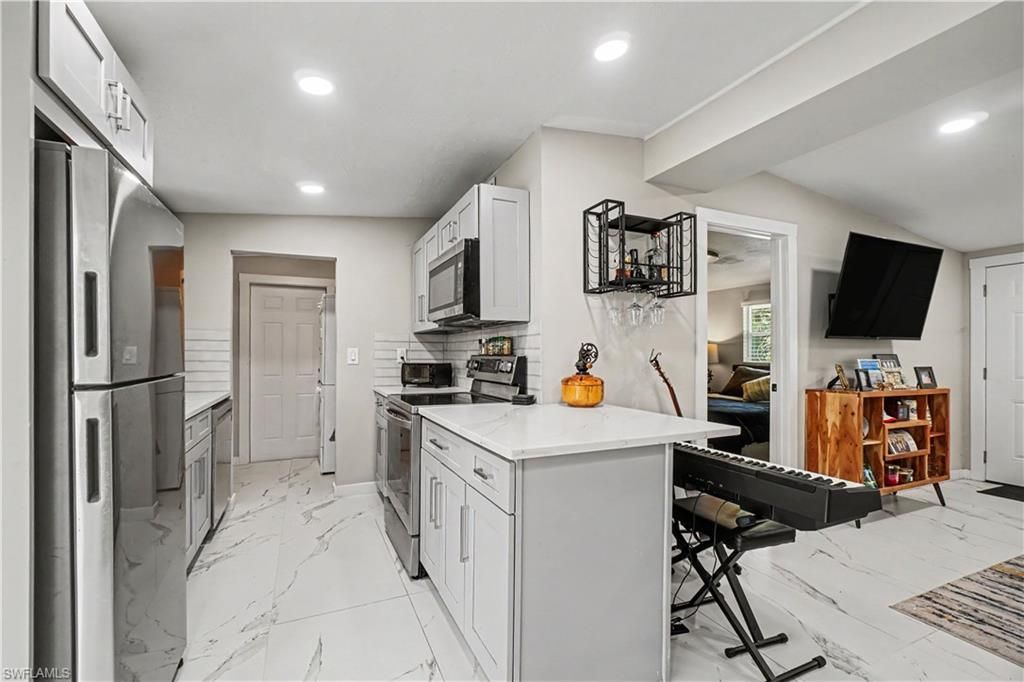2398 Estey Ave, Naples, FL 34104 Photo