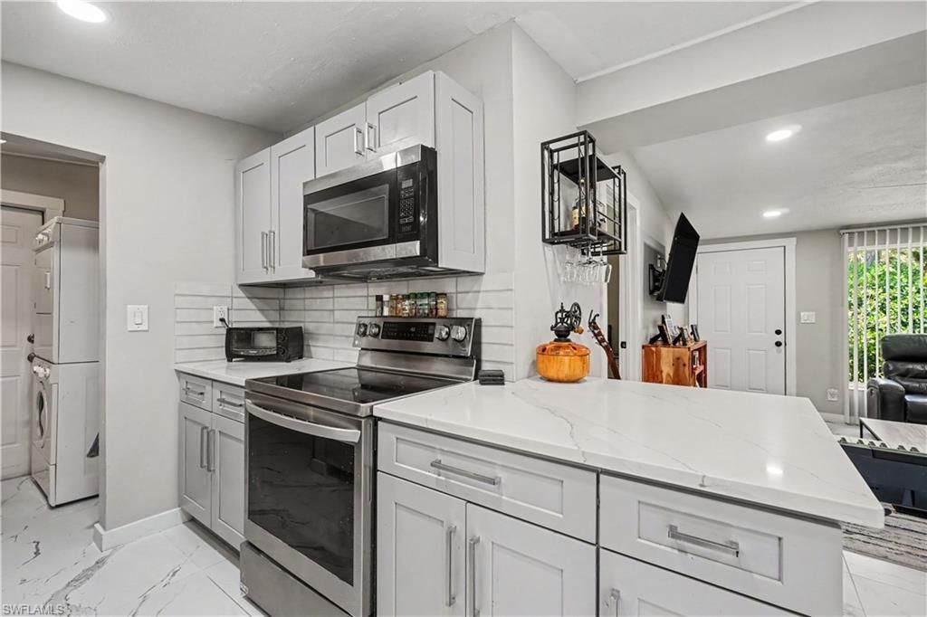 2398 Estey Ave, Naples, FL 34104 Photo