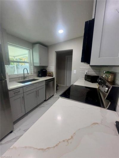 2398 Estey Ave, Naples, FL 34104 Photo