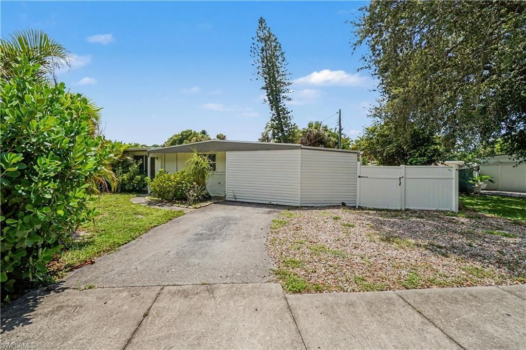 2398 Estey Ave, Naples, FL 34104 Photo