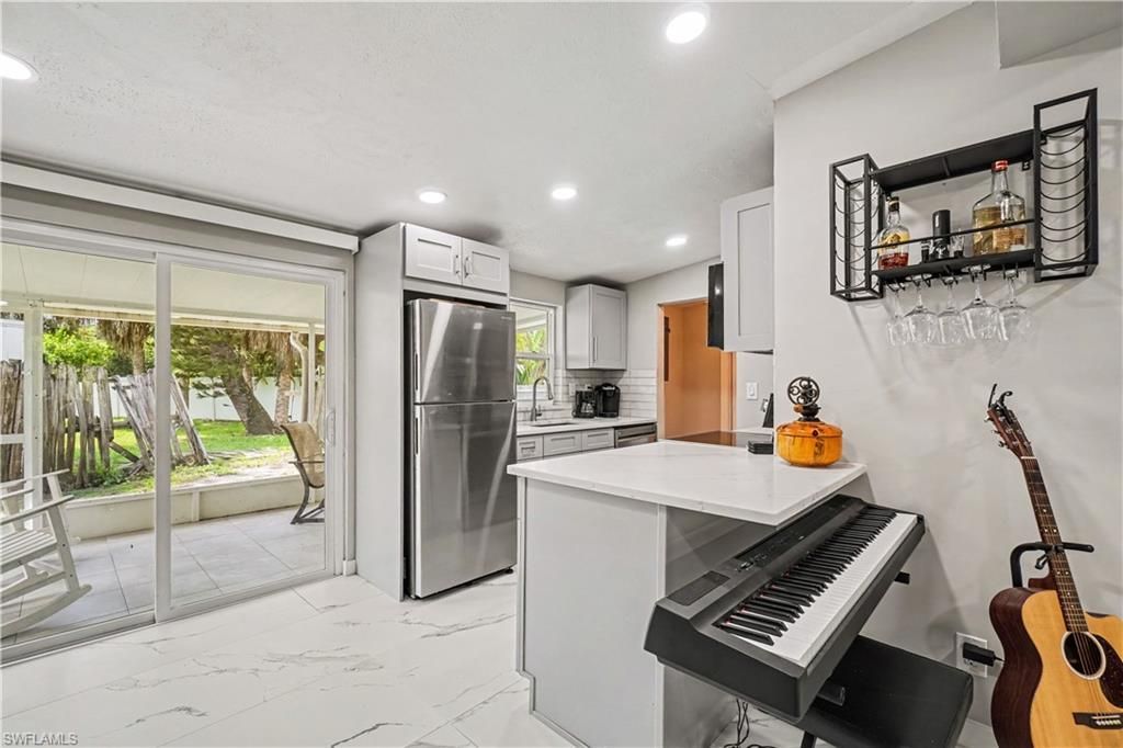 2398 Estey Ave, Naples, FL 34104 Photo