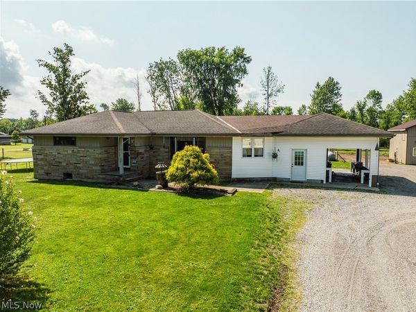 17881 Huntley Rd , Windsor, OH 44099