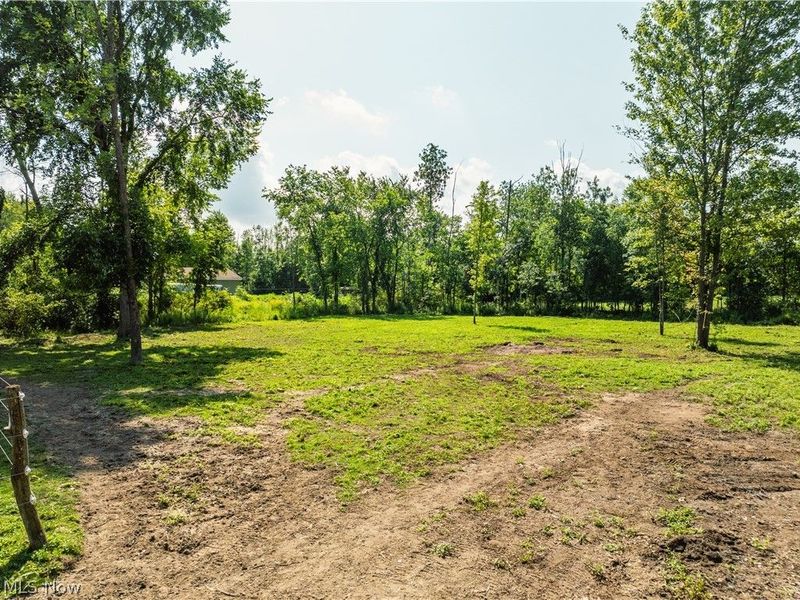 17881 Huntley Rd, Windsor, OH 44099 Photo 14