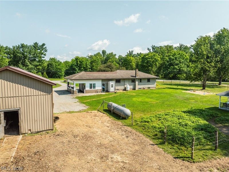 17881 Huntley Rd, Windsor, OH 44099 Photo 28