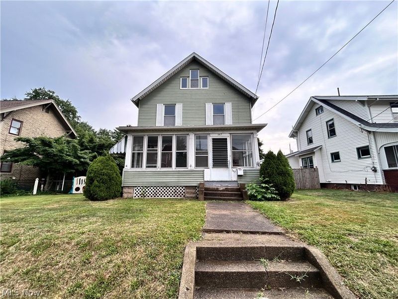 547 W Maple Street, North Canton, OH 44720 Photo 1