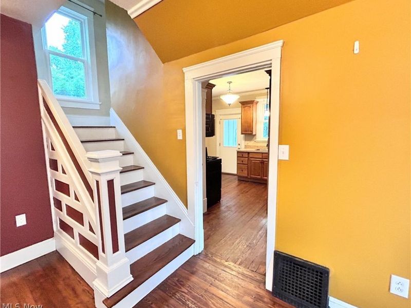 547 W Maple Street, North Canton, OH 44720 Photo 13