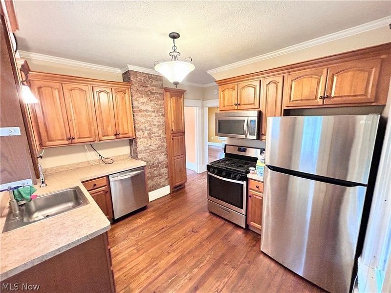 547 W Maple Street, North Canton, OH 44720 Photo 8