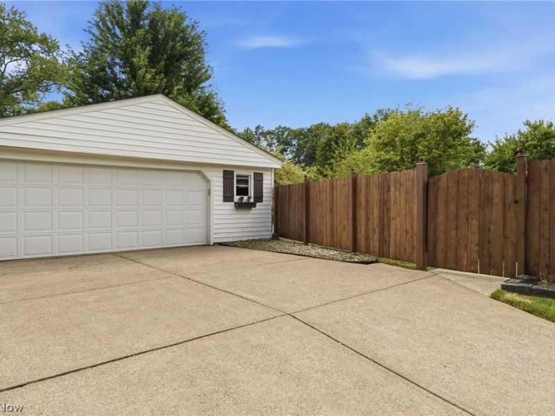 33909 Clark Drive, North Ridgeville, OH 44039 Photo 38