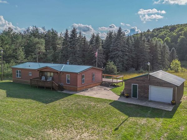 3749 29 1/4 Road N, Mesick, MI 49668