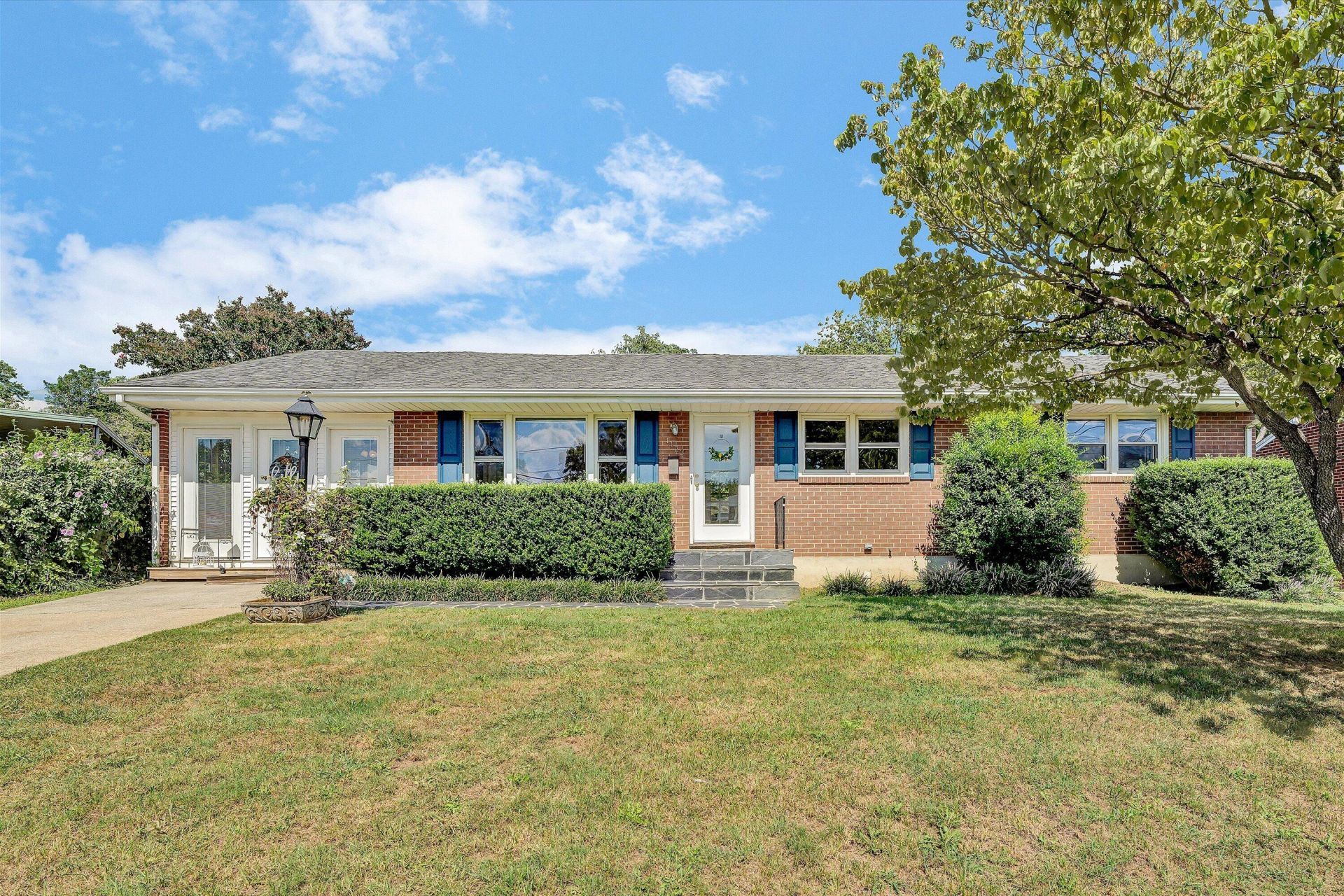 4423 Rushwood St Nw, Roanoke, VA 24012 Main Photo