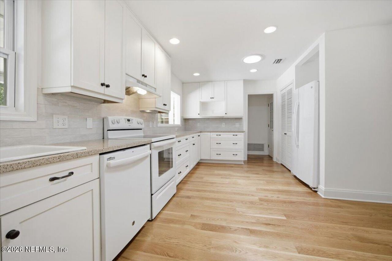 1656 Park Terrace W, Atlantic Beach, FL 32233 Photo