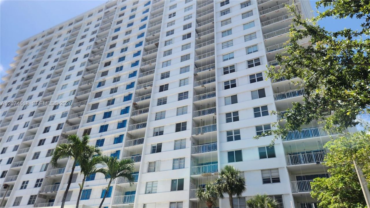 500 Bayview Dr , Unit 1725, Sunny Isles Beach, FL 33160 Photo