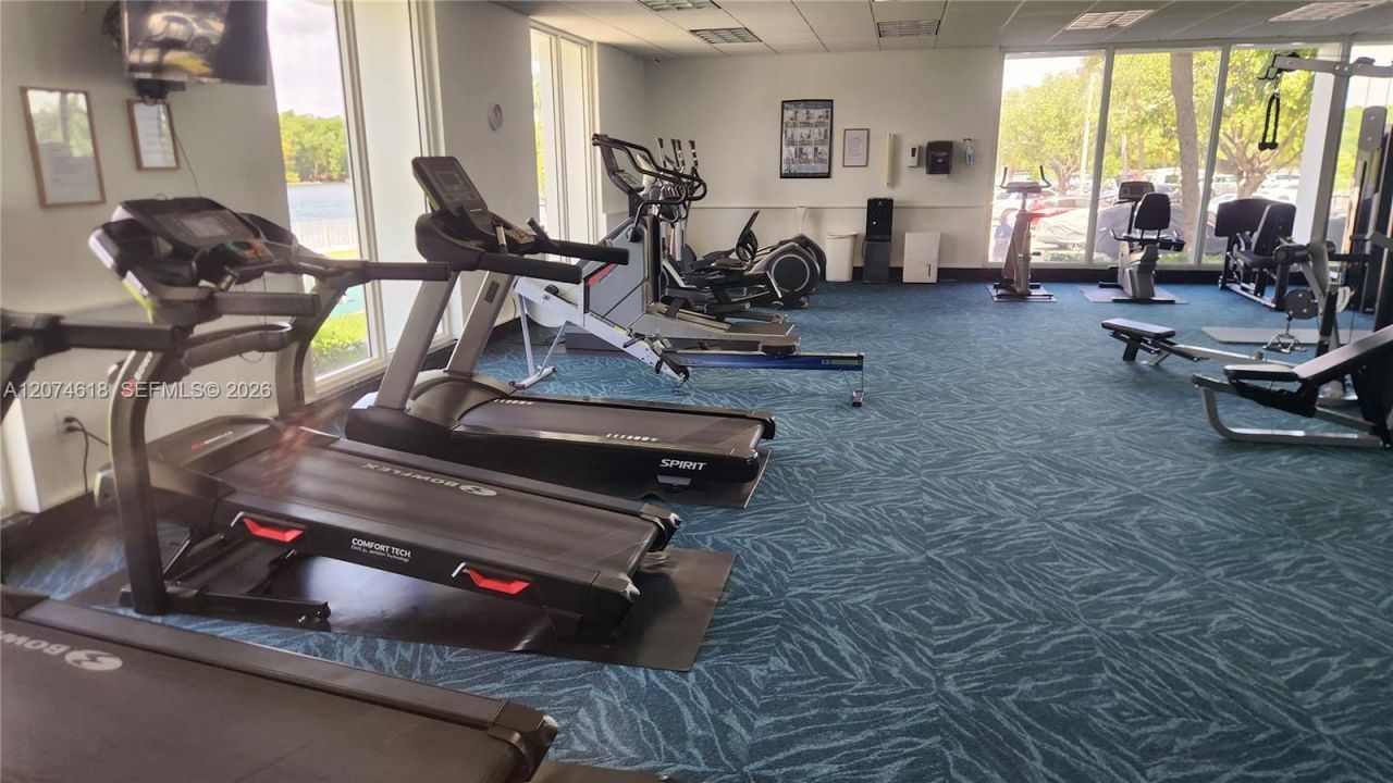 500 Bayview Dr , Unit 1725, Sunny Isles Beach, FL 33160 Photo