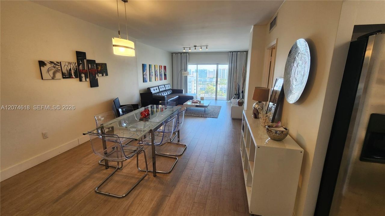 500 Bayview Dr , Unit 1725, Sunny Isles Beach, FL 33160 Photo