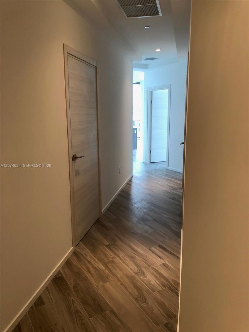 801 S Miami Ave , Unit 4905, Miami, FL 33130 Photo