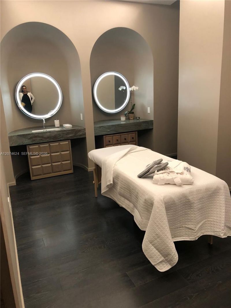 801 S Miami Ave , Unit 4905, Miami, FL 33130 Photo